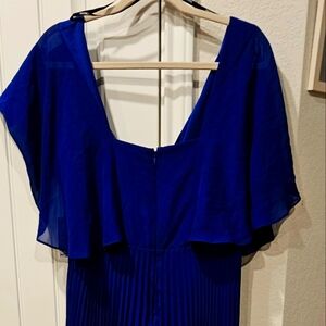 Kensie Chiffon Pleated Dress 👗